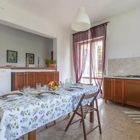 Inviting Holiday In With Private Garden * Savona