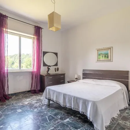 Inviting Holiday In With Private Garden Feriehus *