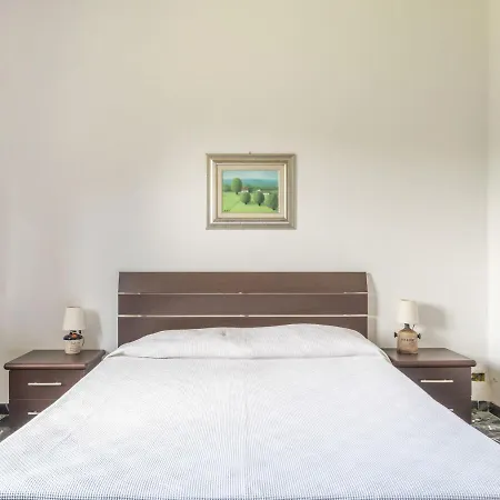 Inviting Holiday In With Private Garden Feriehus Savona